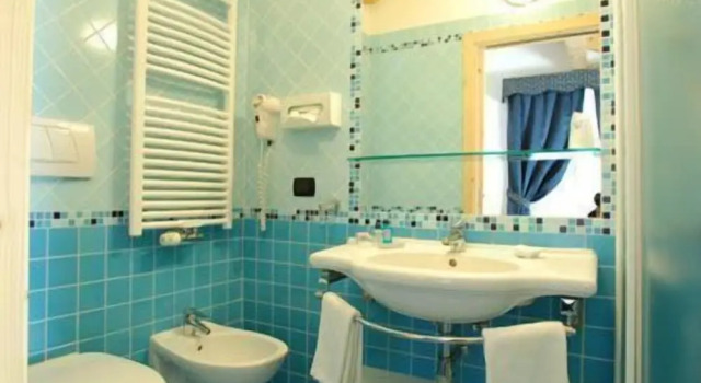 Двухместный номер Standard с балконом Nivis Hotel