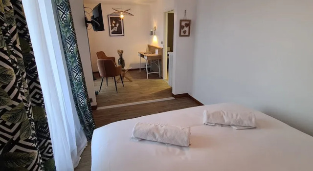 Двухместный номер Deluxe с балконом Citotel L'echo Des Montagnes