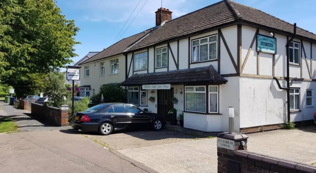 Aylesbray Lodge