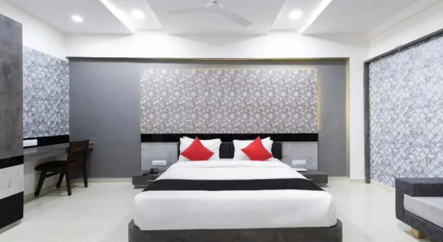 Hotel Tgt by OYO Rooms
