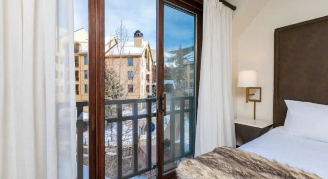 Номер Standard с видом на реку Beaver Creek Lodge, Autograph Collection