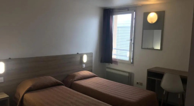 Четырёхместный номер Standard Hôtel Motelia