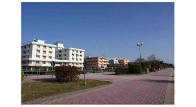 Amazing Beachfront Apartment-beahost, Prenota Appartamento Hotel a Veneto con parcheggio, Parcheggio