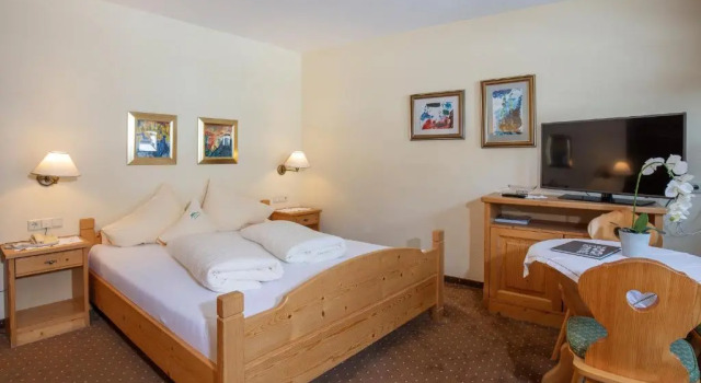 Двухместный номер Standard Hotel Hubertus mit Summercard