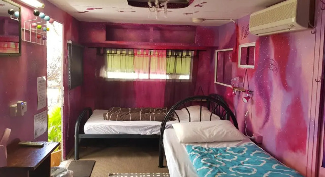 Кровать в общем номере (женский номер) Alices Secret Travellers Inn