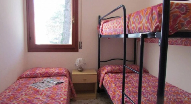 Three-room apartment in a nice villa with garden - Beach Place Included, Забронировать Апартаменты/квартира Бибионе-Пинеда Венето, рядом с Долина Вальгранде