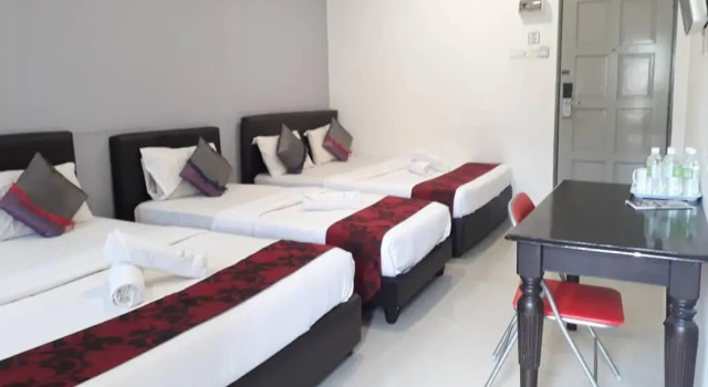 Люкс Max Ferringhi Hotel
