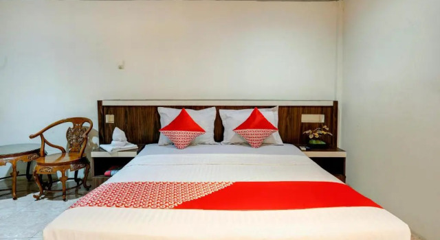 Люкс Deluxe Hotel O Wisma Sartika
