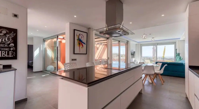 Chalet in Maspalomas With Heated Pool, Book Chalet Sommerhuse i Gran Canaria, Hytte