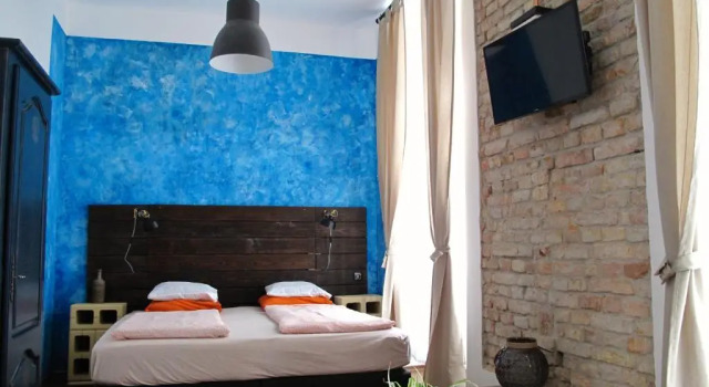 Апартаменты Hedonist Lodge