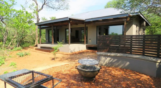 Вилла с 2 комнатами Wild Dog Guest Lodge
