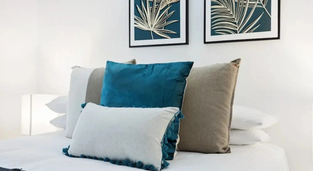 Comfy 2-bed With Pool and Secure Parking, Забронировать Апартаменты/квартира Брисбен Brisbane Region, рядом с Квинслендский военный мемориальный музей