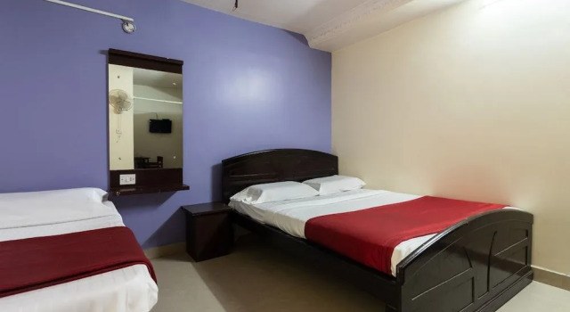 SPOT ON 47477 Hotel Maurya Paradise Inn, Rezervovat Hotel Yeshwantpur 
