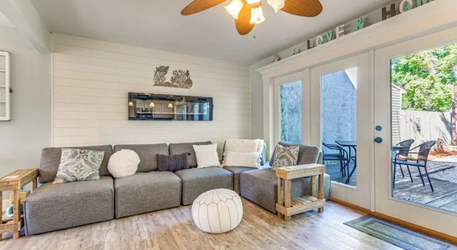 2 Private Outdoor Spaces: Gulf Breeze Townhome!, Забронировать Отель Галф-Бриз Панхэндл Флорида