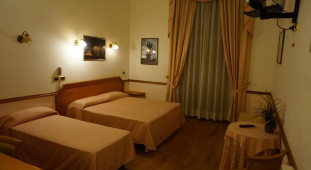 Трёхместный номер Standard с видом на сад Green Hotel