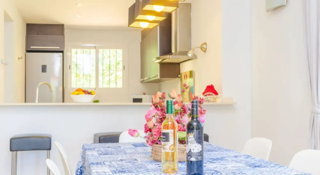 VOLTORA, Book Hotel Campos 