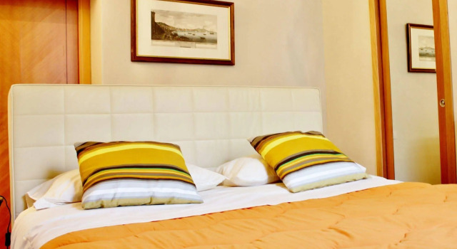 Talismano Luxury Rooms & Apartments, Забронировать Апартаменты/квартира Пьяцца-дель-Плебишито Неаполь, рядом с Ospedale degli Incurabili