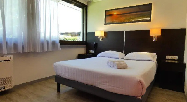 Номер Classic Contact Hotel B&G Limoges Sud