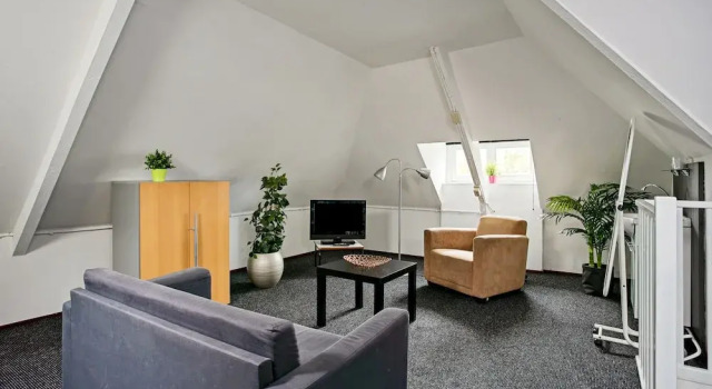 Guesthouse Living & Sleeping Eindhoven, Забронировать Отель Tongelre Эйндховен