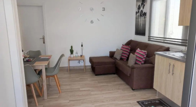 Коттедж CASA PIRÁMIDE 2. Terraza WiFi y Parking Privado