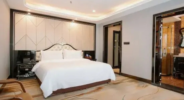 Люкс Executive Tiancheng Millennium lnternational Hotel