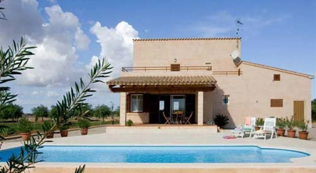 Villa Sa Bassa, Book Villa Campos 