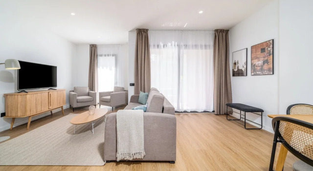 Семейные апартаменты с 2 комнатами Limehome Barcelona Plaça Pirineus