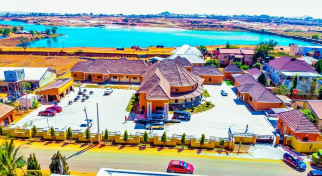 MNS Resort Rayfied, Rezerwuj Ośrodek wypoczynkowy Jos 