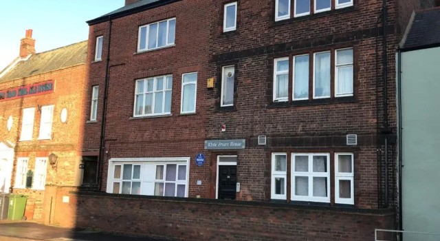 Entire Two Double Bedrooms Flat N4