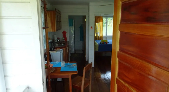 Коттедж c 1 комнатой с видом на сад Maya Hill Lodge