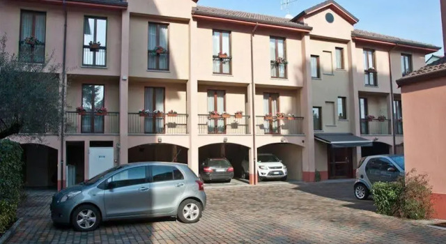 Hotel FortyFive, Book Hotel Hoteller i Monferrato med parkering, Parkering