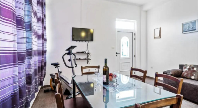 Коттедж Awesome Home In Razanj