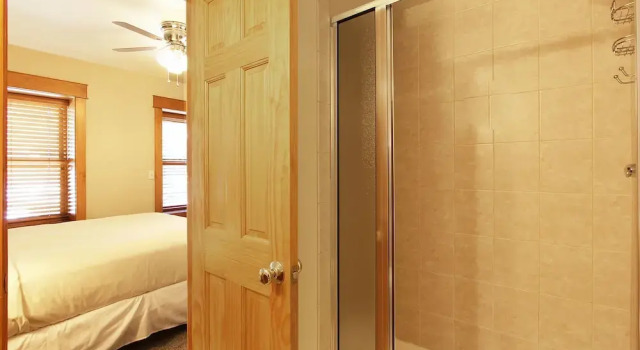 Little Matterhorn 17A 1 Bedroom Condo by RedAwning