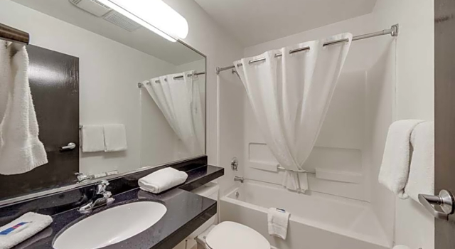 Четырёхместный люкс Motel 6-McAllen, TX - East