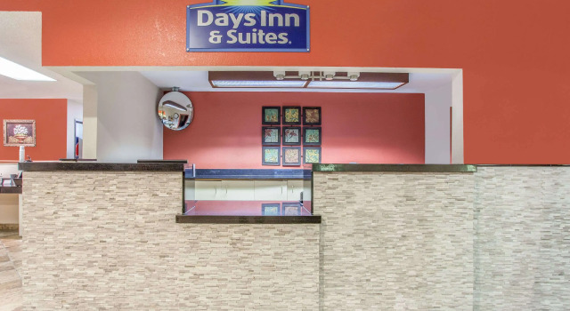 Days Inn & Suites by Wyndham Mt Pleasant, Prenota Hotel Mount Pleasant Michigan