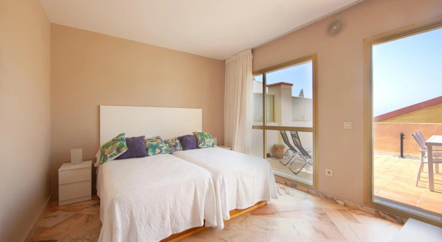 Romana Playa 637, Забронировать Апартаменты/квартира Отели Марбелья с бассейном, рядом с Теннисный и спортивный клуб Don Carlos, Бассейн