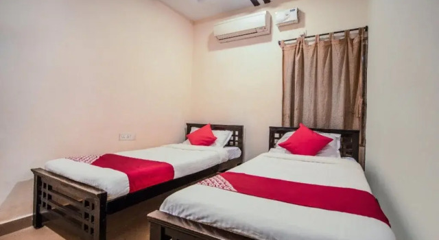 Hotel Grand Brundavan by OYO Rooms, Varaa Hotelli Edulliset hotellit kohteessa Telangana