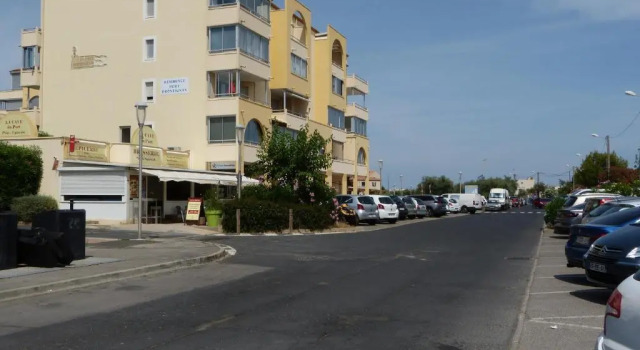 appartement le Port de Frontignan, Rezerwuj Apartament Hotele w Frontignan z parkingiem, w pobliżu Frontignan Plage, Parking