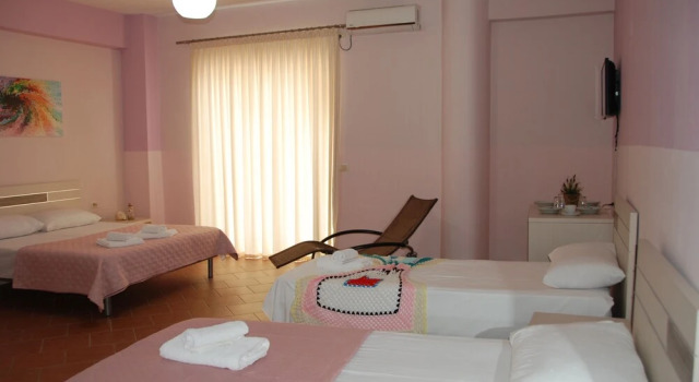 Briken Aparthotel