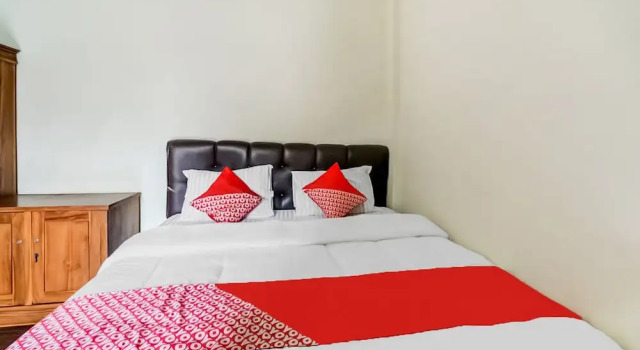Номер Standard OYO Life 91160 Wisma Srijaya Syariah