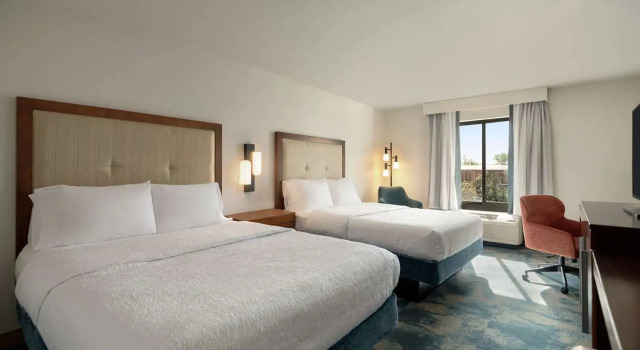 Четырёхместный номер Standard Hampton Inn & Suites San Marcos