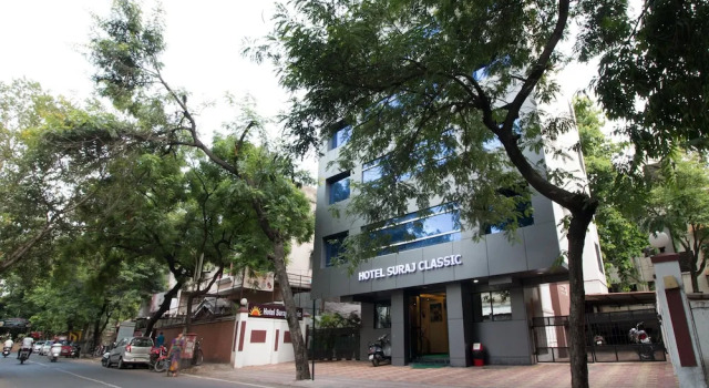 OYO 5250 Hotel Suraj Classic