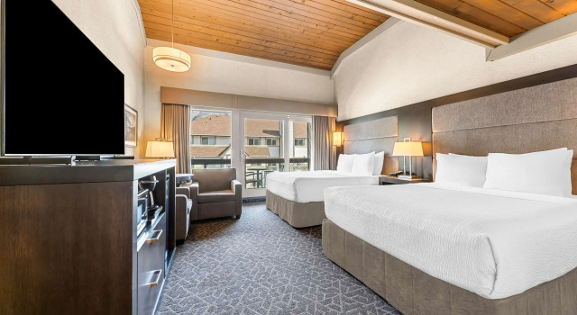 Четырёхместный номер Standard Best Western Plus Banff International Lodge