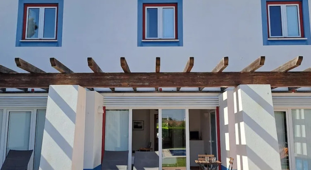 Casa Nook Arrifana, Book Bed and Breakfast Hoteller i Vicentina Coast med pool, Swimmingpool
