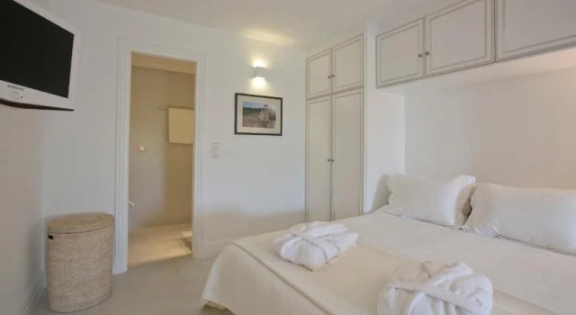 Zoes Club, Prenota Hotel Spetses Isole Saroniche