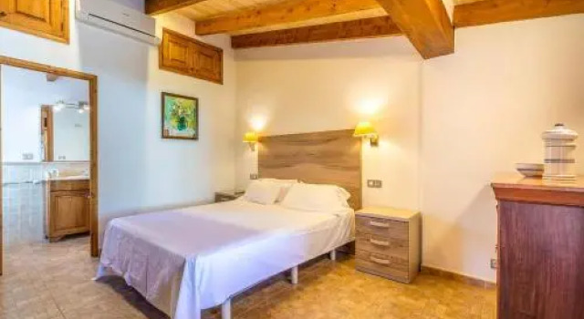 Vina Maria, Book Hotel Pollença Majorca