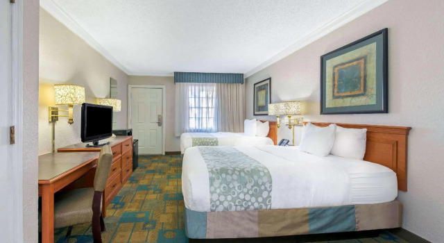 Четырёхместный номер Standard La Quinta Inn New Orleans Causeway