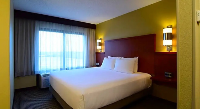 Номер High Floor Hyatt Place Dallas Las Colinas
