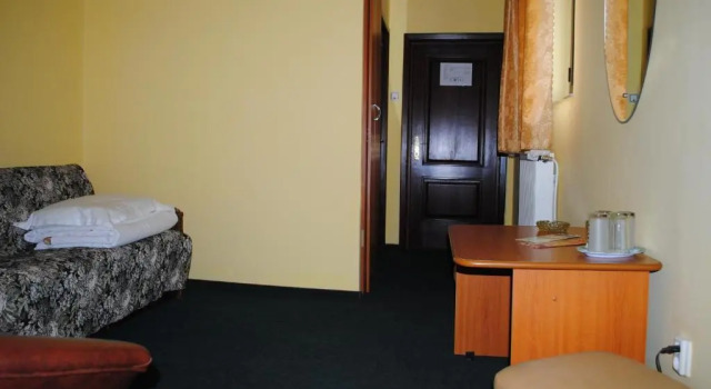 Hotel West