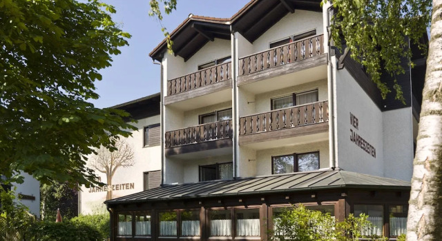 Hotel Garni Vier Jahreszeiten, Varaa Hotelli Hotellit Baijeri pysäköinnillä, Pysäköinti